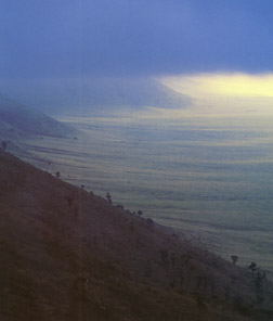 Ngorongoro crater-01-w.jpg (17889 bytes)